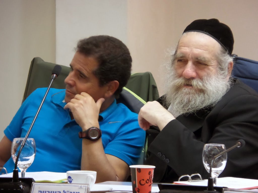 מוטי ליברמן ומנכ"ל העירייה אילן בן עדי