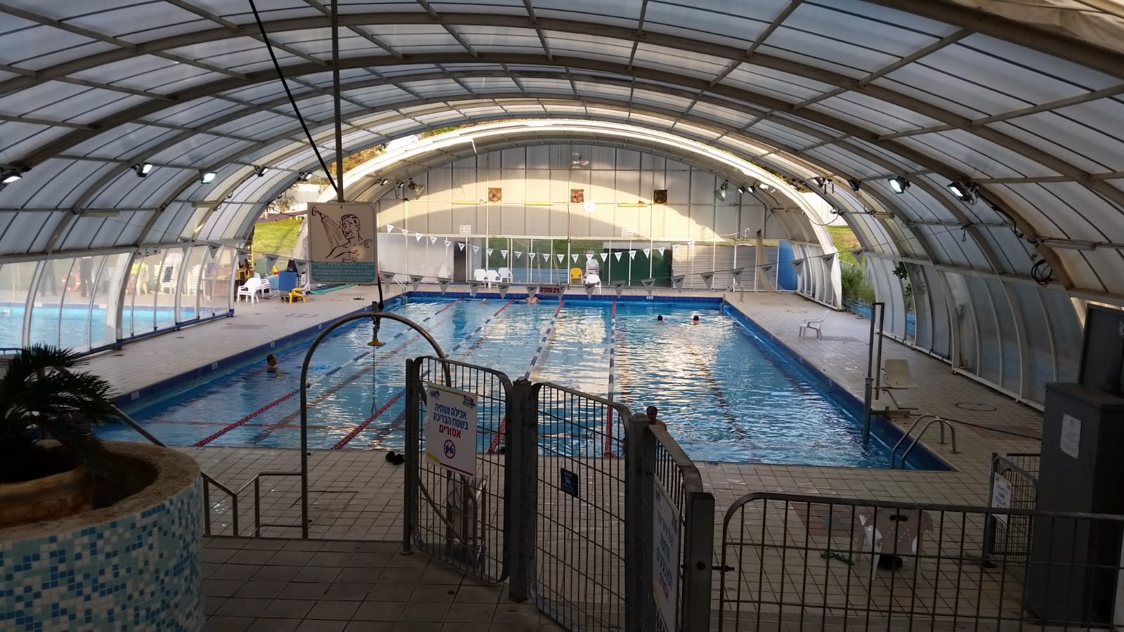 בריכת בית לברון | צילום: עופר אשטוקר