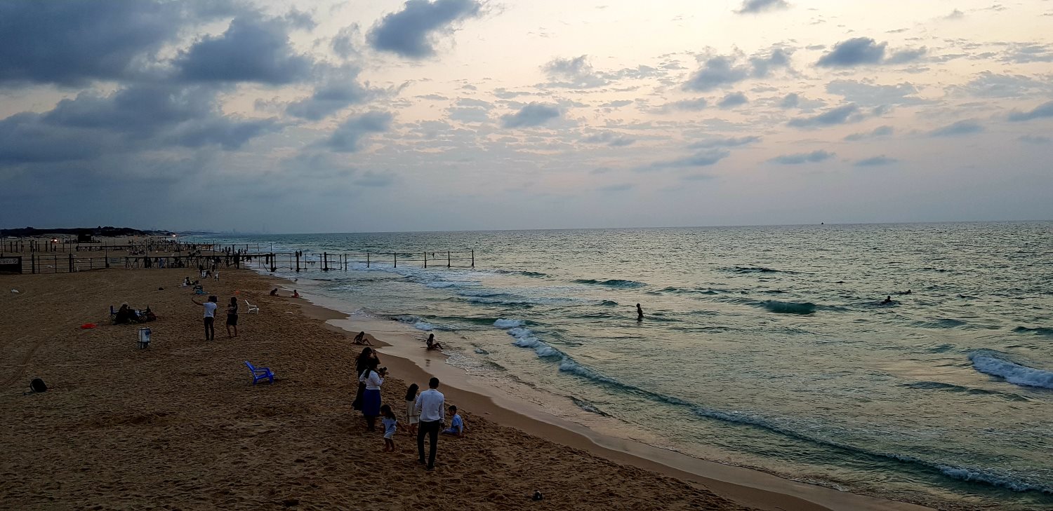 החוף הנפרד וחוף גיל - ארכיון