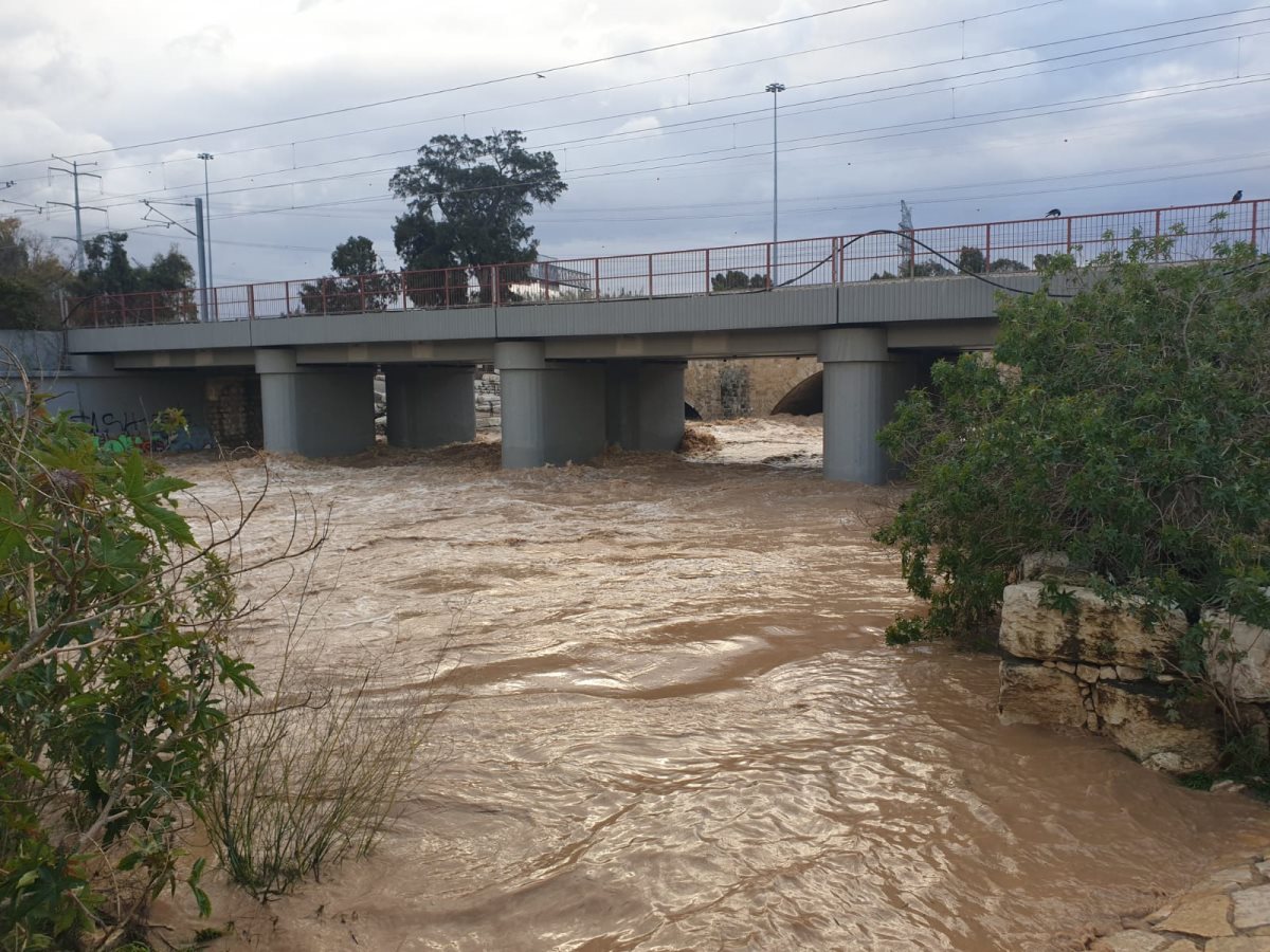 נחל לכיש בזרימות חזקות - שמואל סרדינס