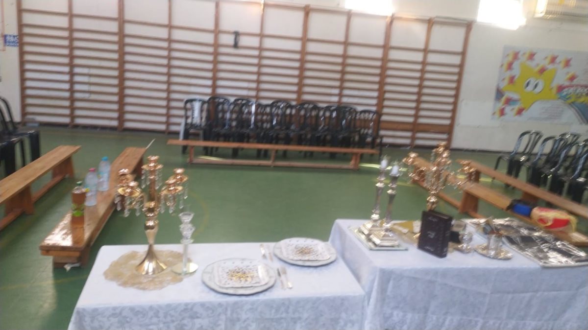 הדלת נרות והפרשת חלה שובו. צילום: ביהס שובו