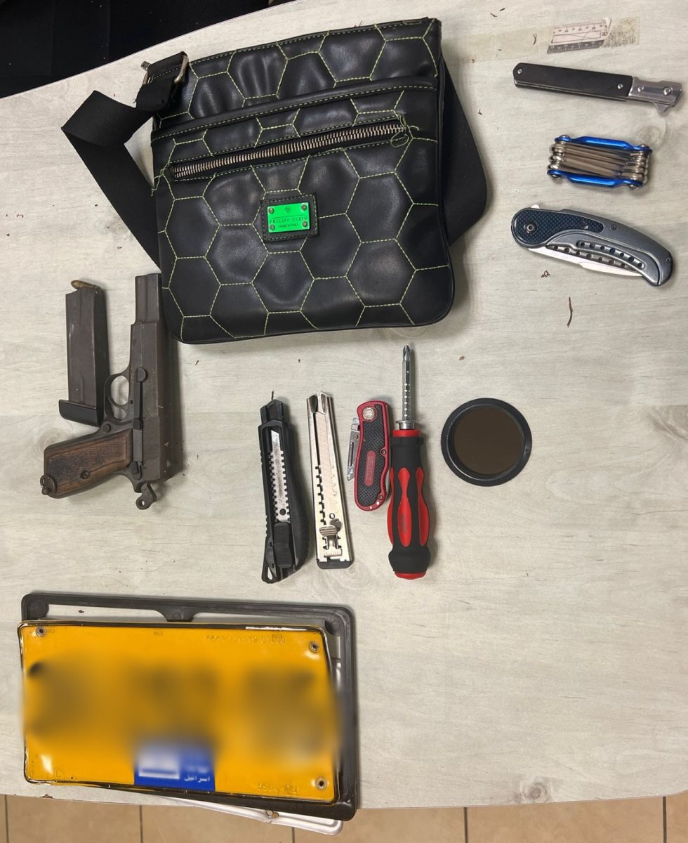 הציוד שנתפס על החשודים