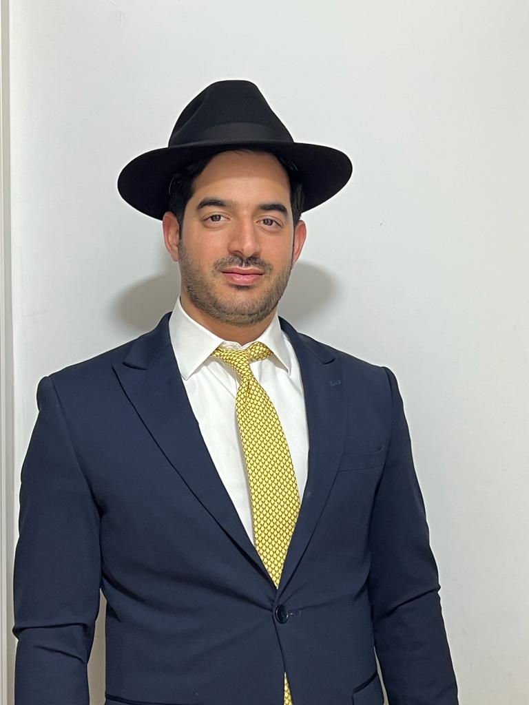 התחביב - לעשות חסד. דניאל אשוש