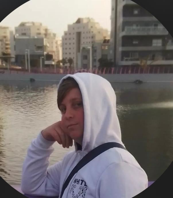 אריה שצופק הי"ד בפארק אשדוד ים. 