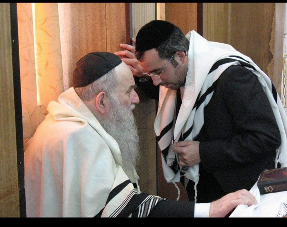 דמות מעוררת השראה. עם ראש הישיבה הגרד"צ קרלנשטיין זצ"ל. אלבום פרטי