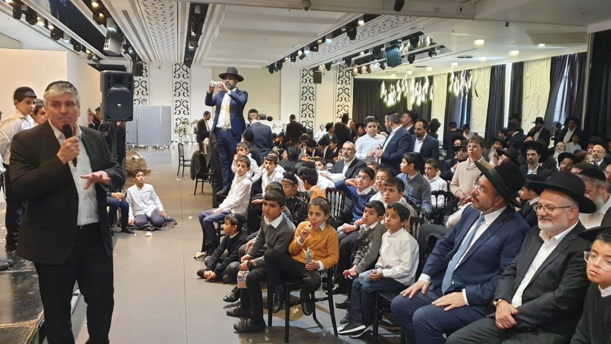 מסיבת חנוכה אורות התורה