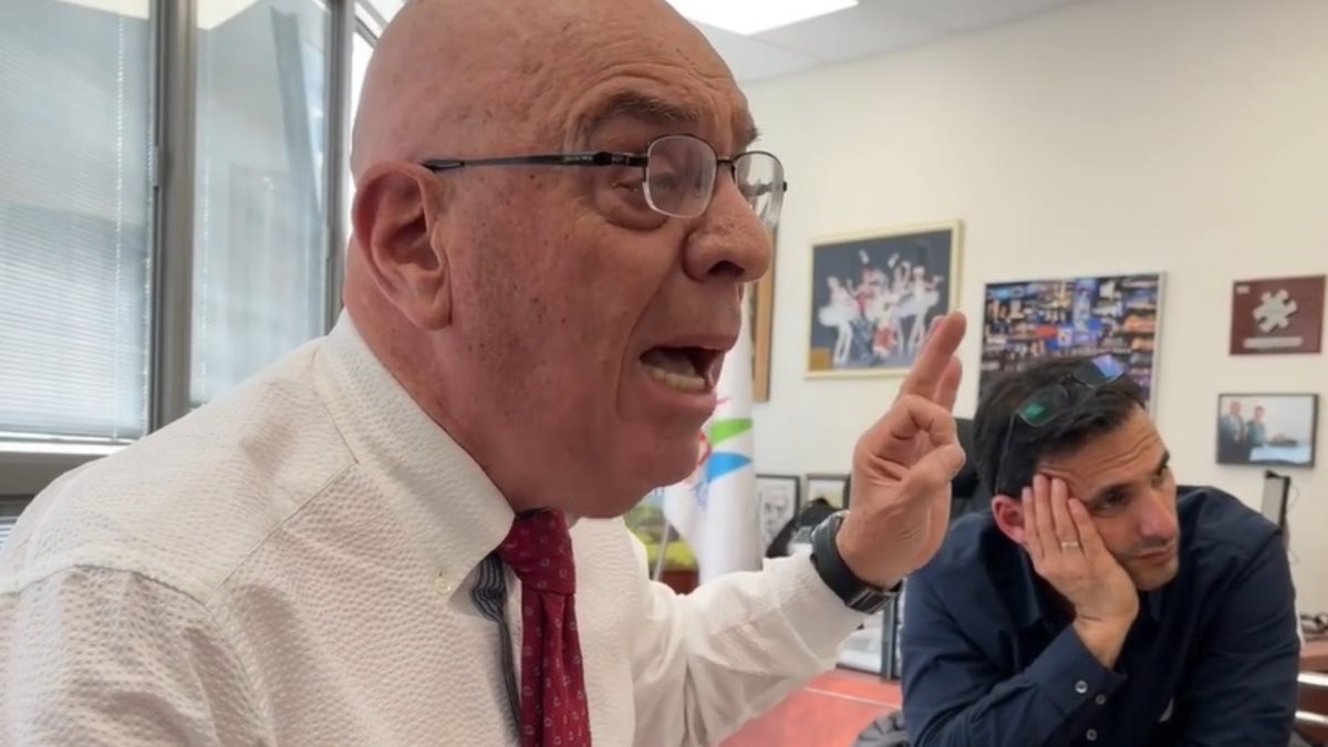 כצנלסון בישיבה. צילום מסך