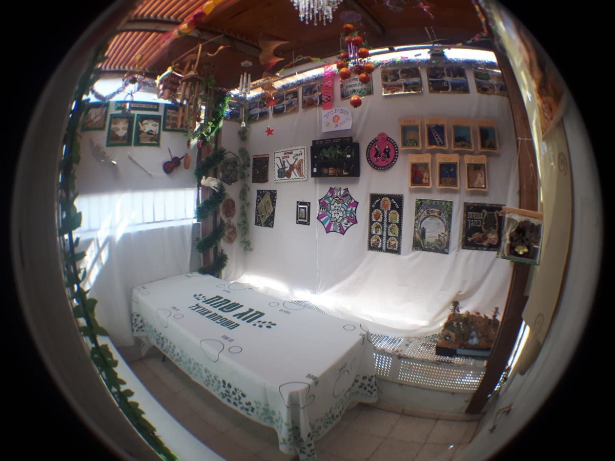 אנווהו. סוכת הפלא של משפחת אורצל