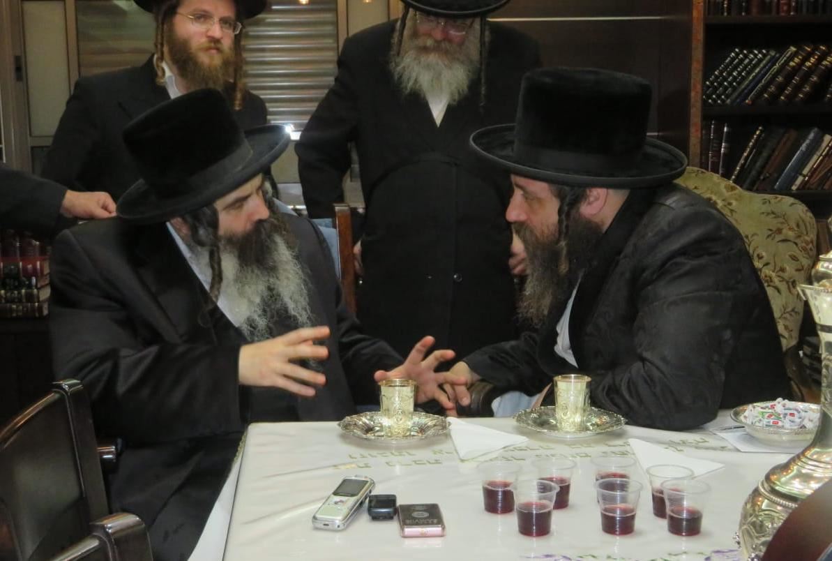 מעשיות קודש. שני האדמו"רים בפגישה. צילום: ש' ויסנשטרן