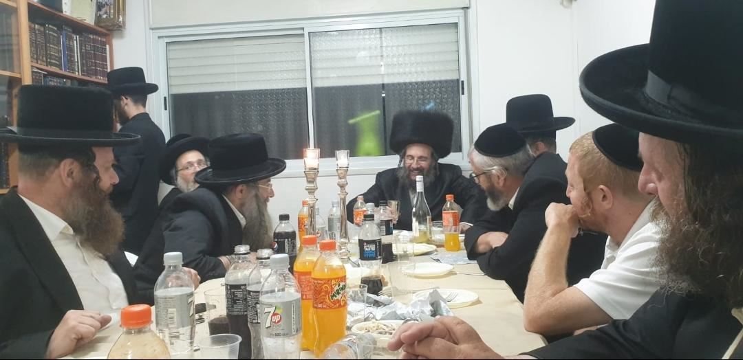 הרב קובלסקי בשיעור. צילום: המצלם