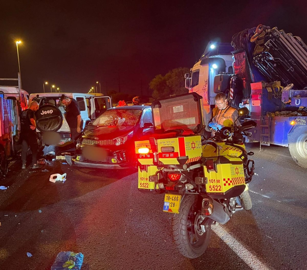 זירת התאונה - דוברות מד"א