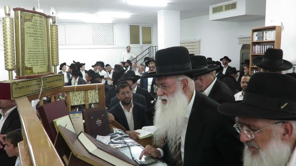 זועקים בתחינה, הערב באשדוד. צילום: שוקי לרר