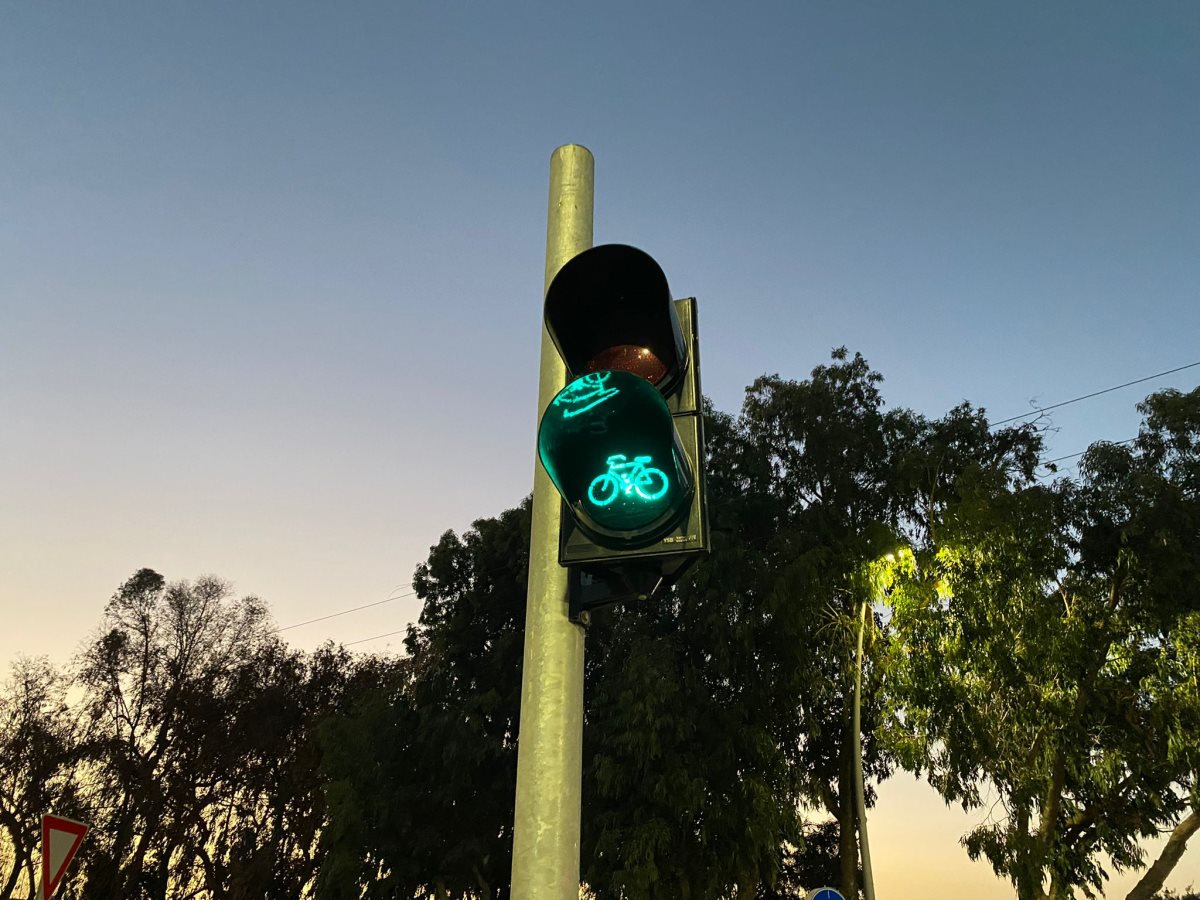 הרמזור הייעודי שהותקן (אשדוד נט)