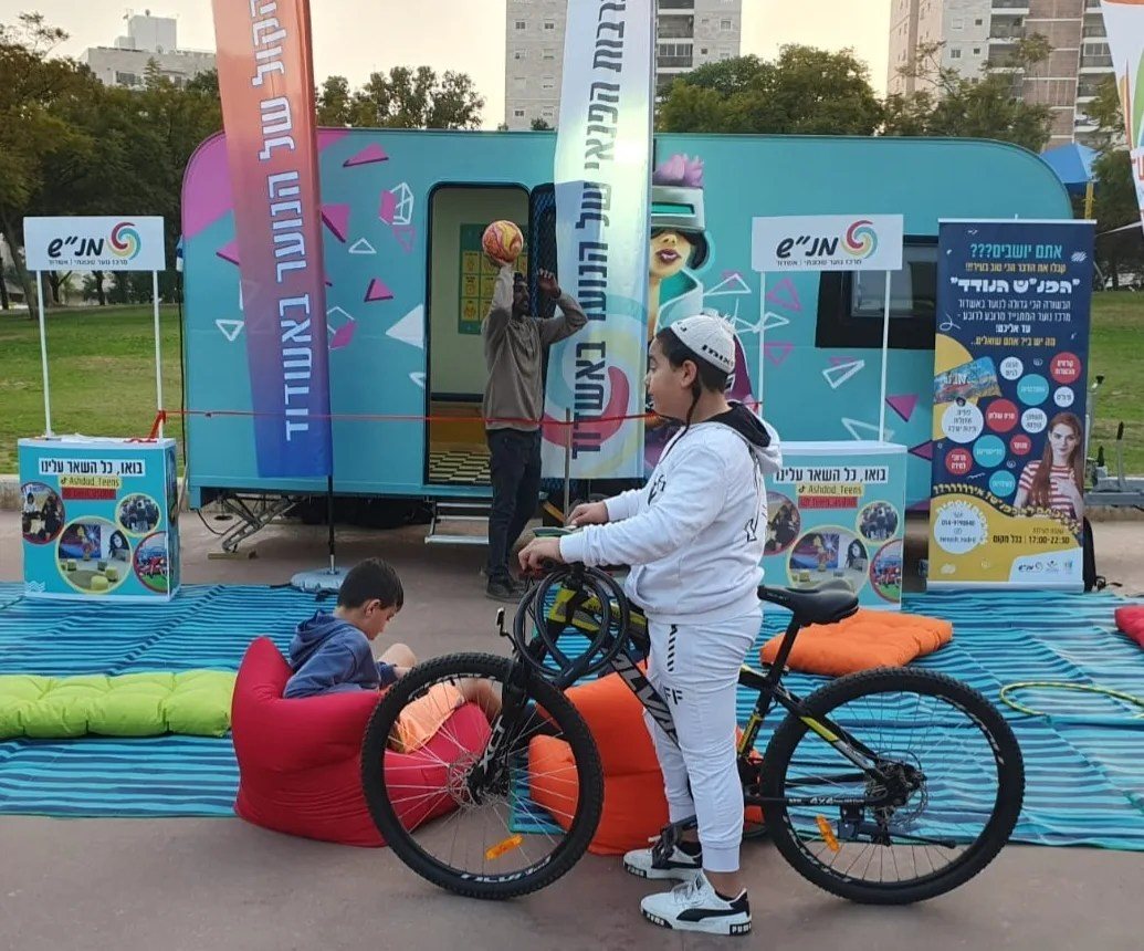 מנ"ש על גלגלים. צילום: מזל שאלתיאל