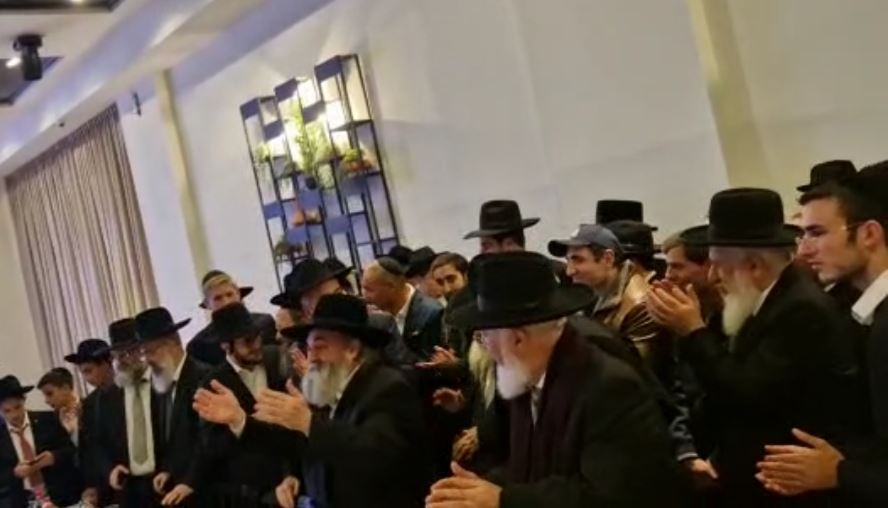 האדמור רבייקותיאל שליט"א בהילולא. א' מיכאלי