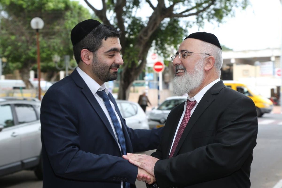 השר עם היור . א מיכאלי