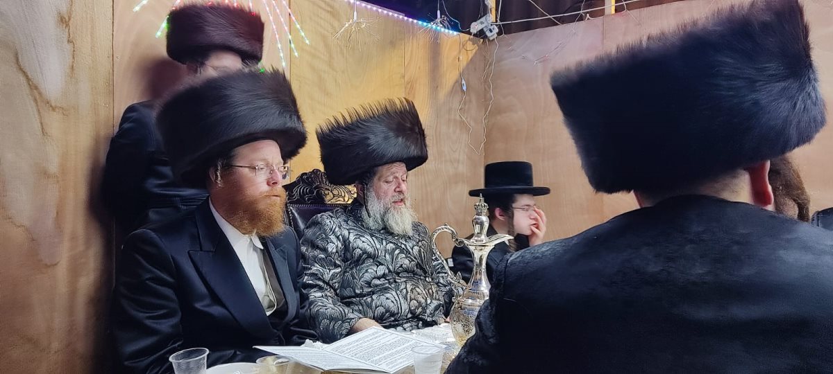 טיש בשאץ. סוכות. א.ל