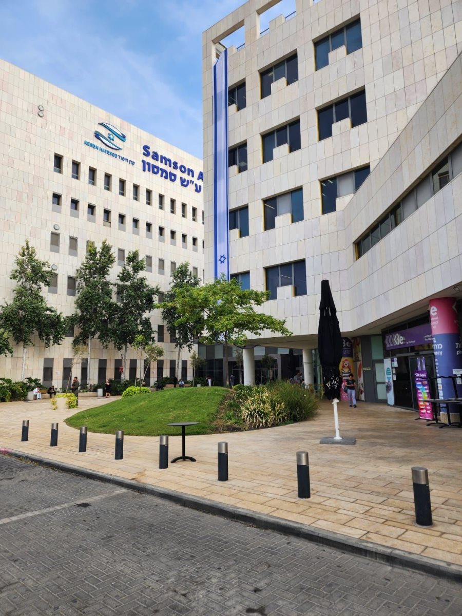 דגל ישראל על בית החולים אסותא. דוברות אסותא