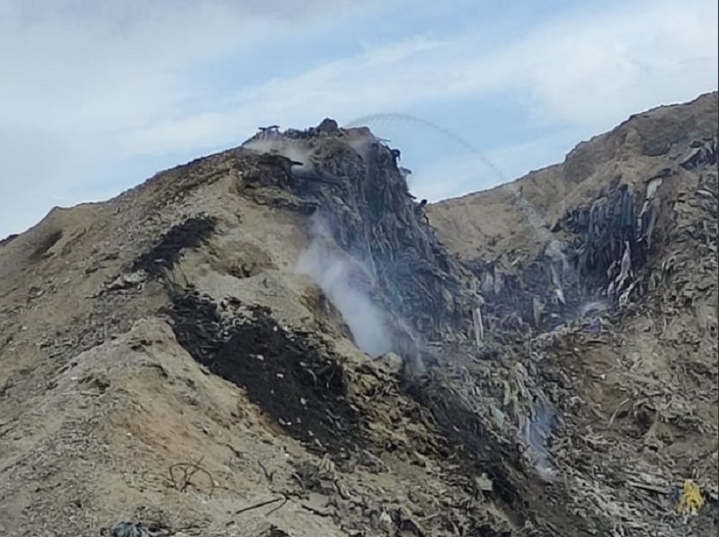 הר הפסולת הבוער (צילום: רומן יוניטר, המשרד להגנת הסביבה)