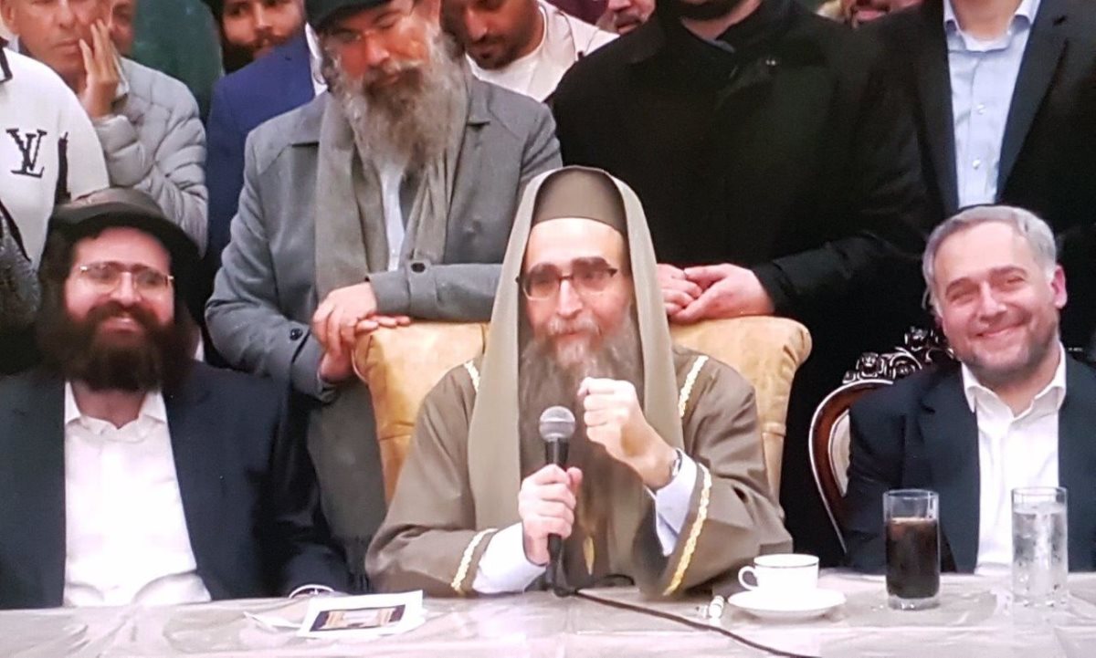 האדמור הריף בשיעורו באשדוד. מ&#39; מיכאלי