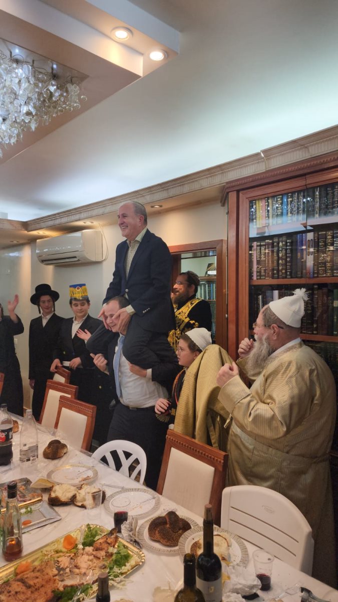 ראש העיר אצל הרב גשייד. ש"ג