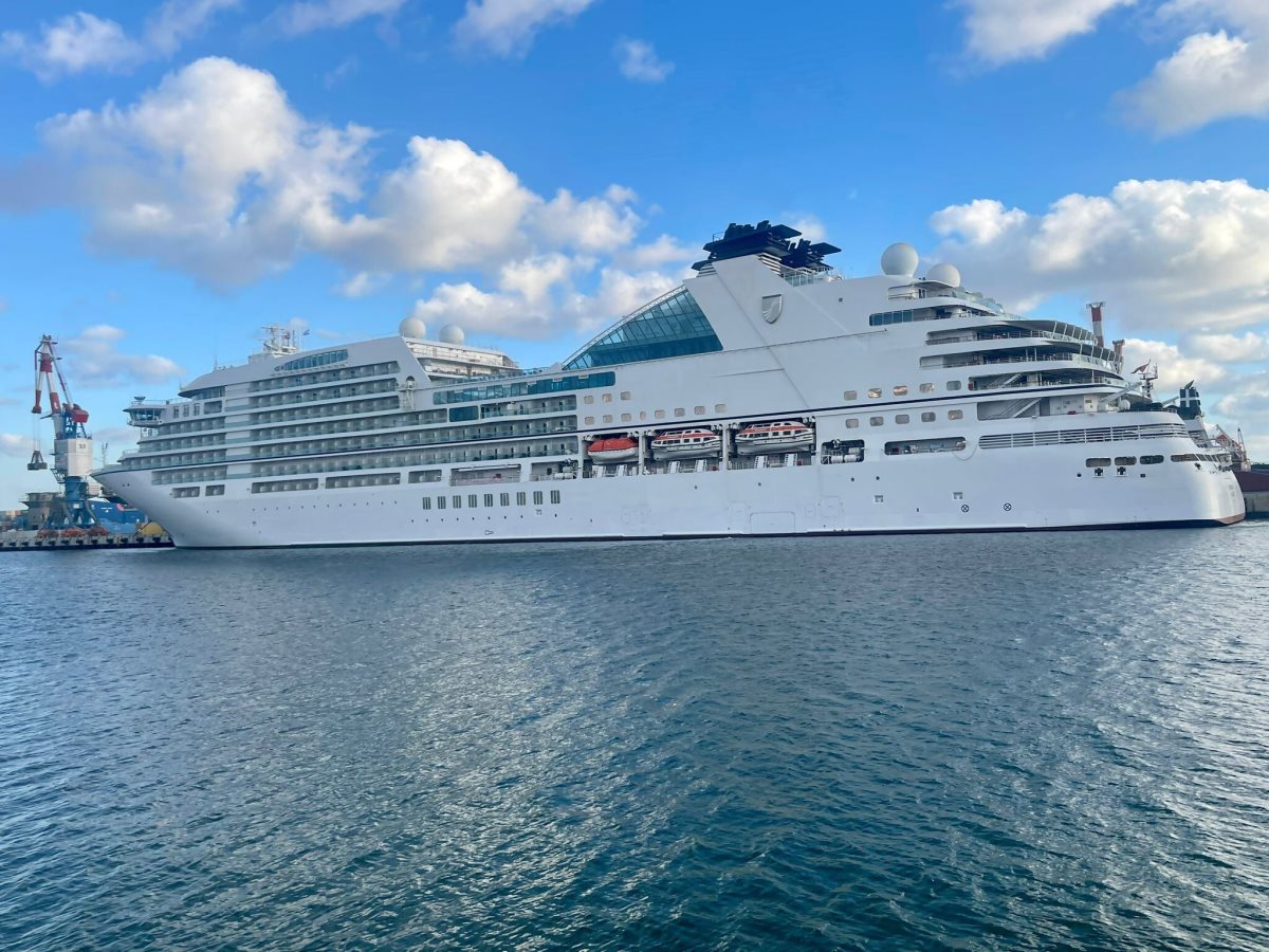 ספינת קרוז בנמל אשדוד. מני ארוש