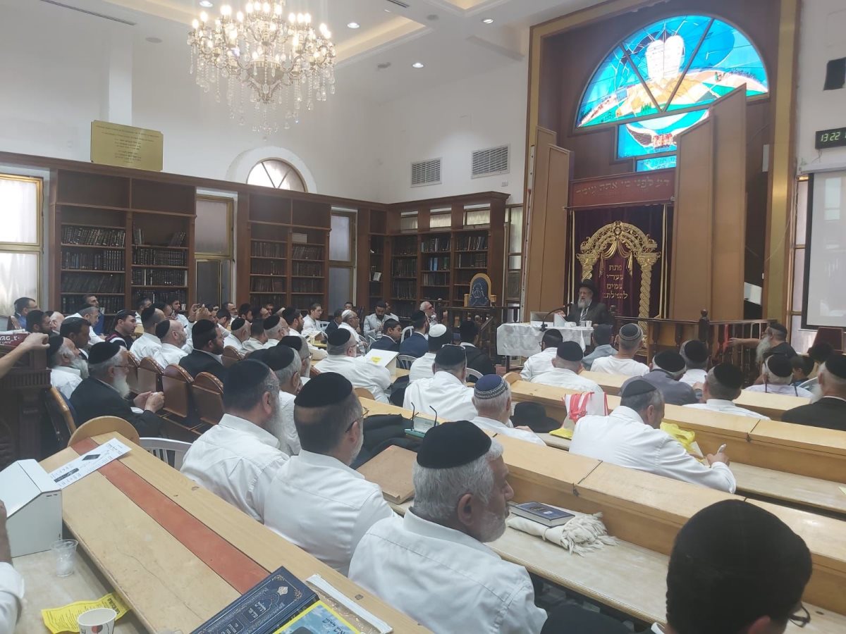 יום שכולו תורה. א&#39; מיכאלי