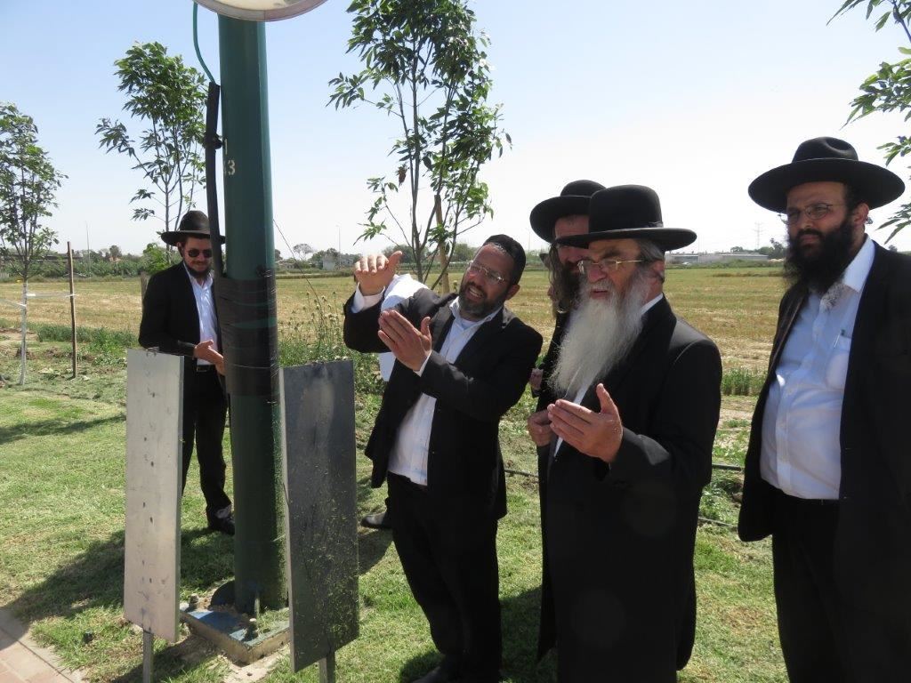 הלכות עירובין בפועל. הרב קלמנוביץ בסיור. א' מיכאלי