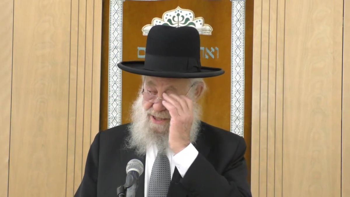 רב העיר הגרי שיינין בישיבת יד בנימין. א&#39; מיכאלי