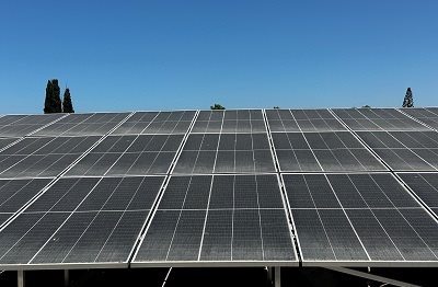 מערכת סולארית גדרה