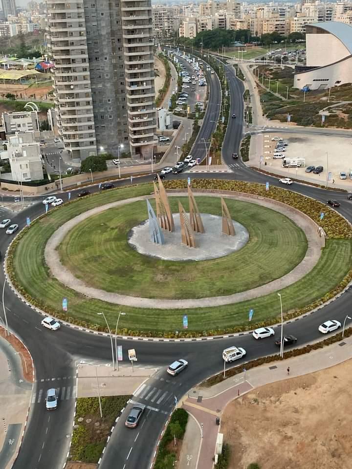  כיכר המפרשיות צילום רויטל סבן 