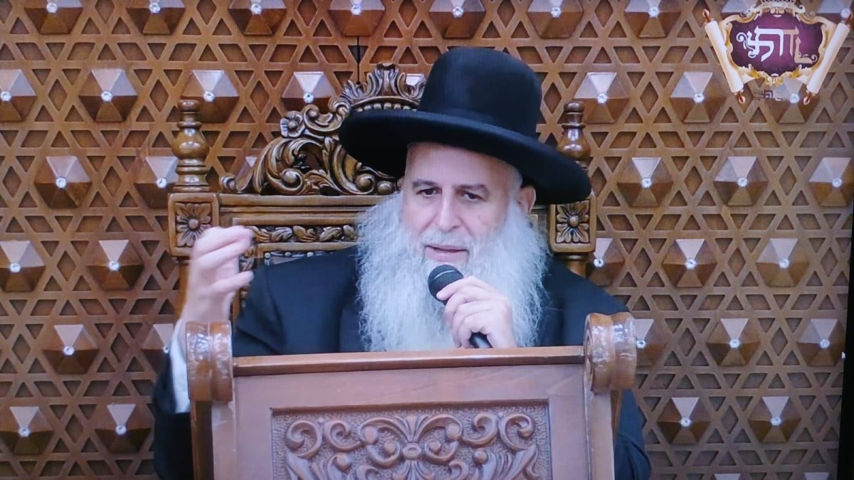 אסון רעידת האדמה. הגרמ אבוחצירא בשיעור. א' מיכאלי