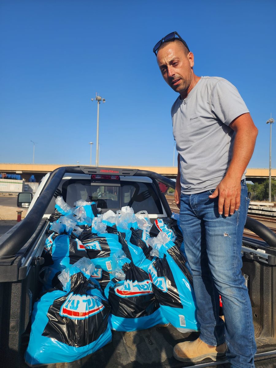 מפעילות החלוקה אתמול