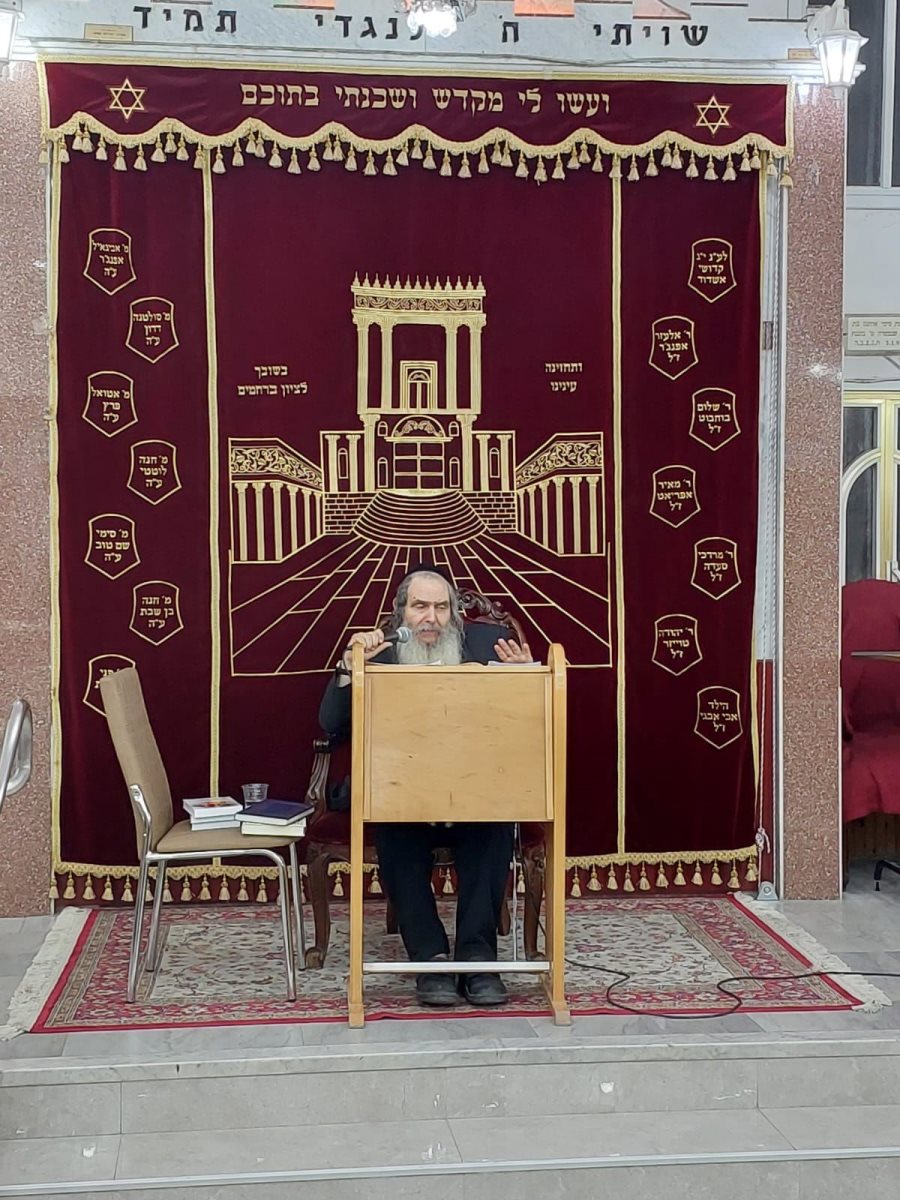 הרב שלום ארוש באשדוד. ראובן זעפרני