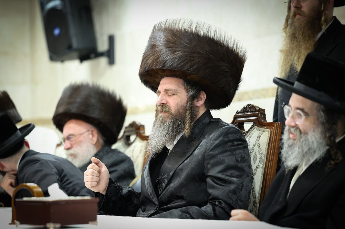 האדמור מפיטסבורג בשמחת האירוסין. א&#39; א&#39; איזנבאך