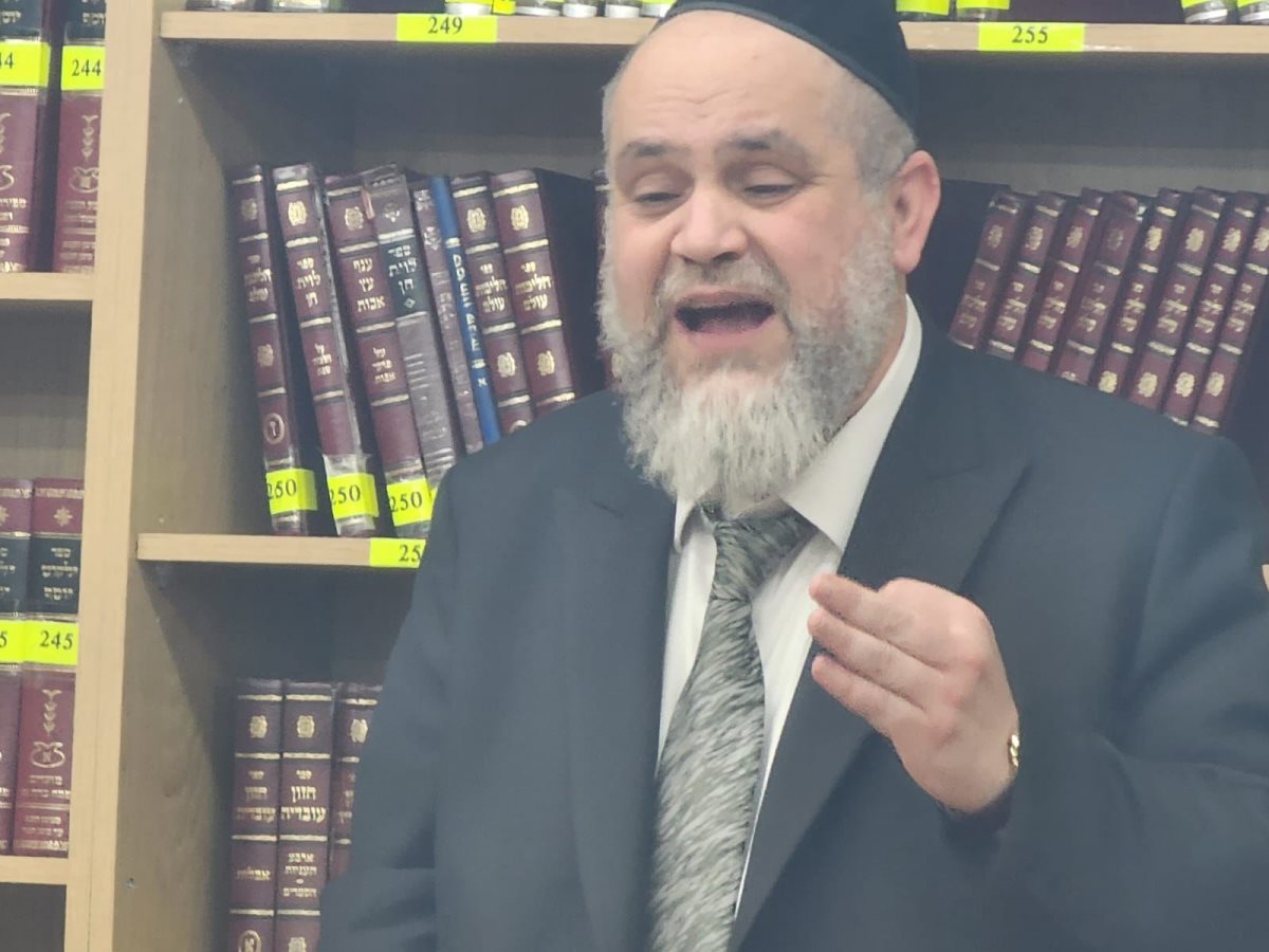 רבי יעקב ראם שראבני בשיעורו. א&#39; מיכאלי