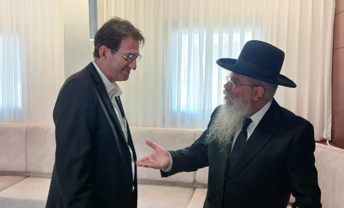 חכ בועז ביסמוט עם הרב מוגרבי. א&#39; מיכאלי