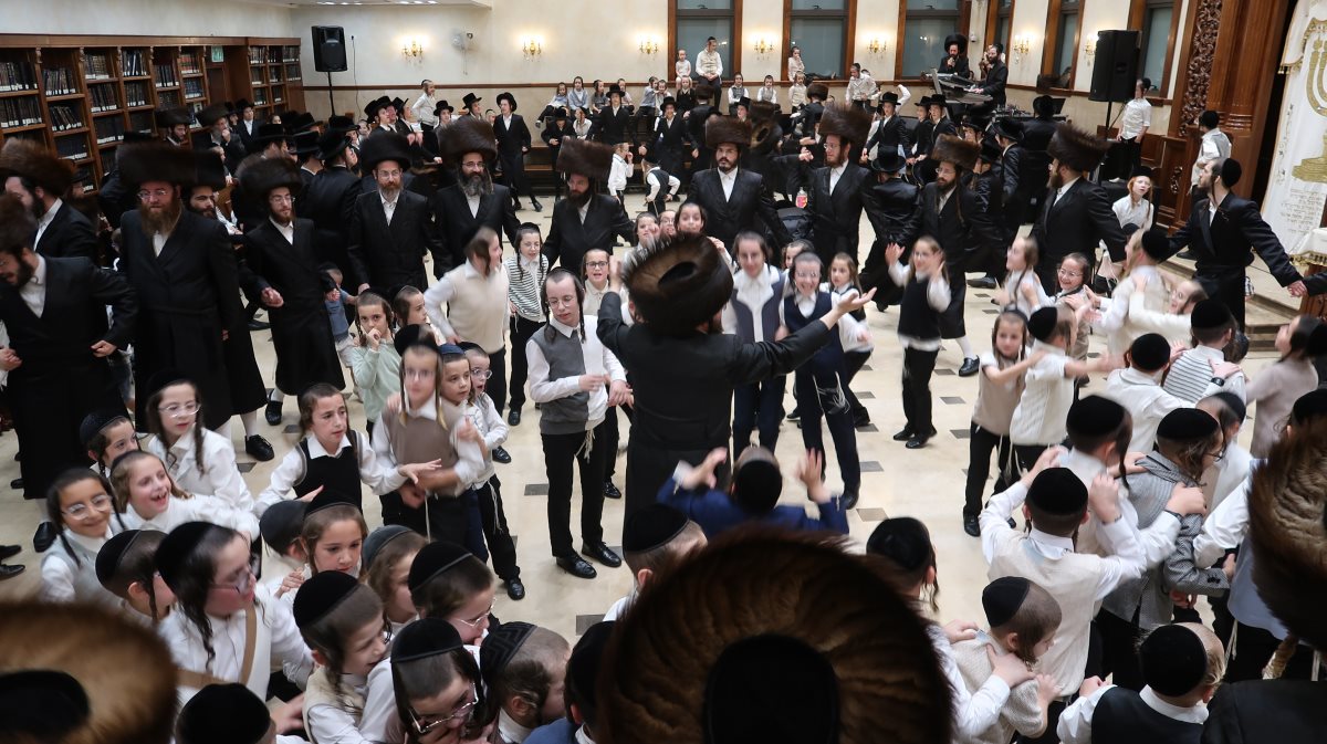 שמחת בית השואבה. מעגלים