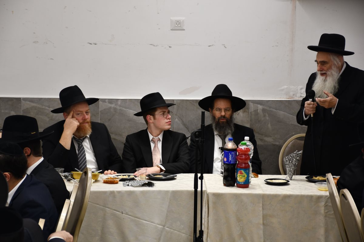 שבע ברכות הרב נוביק. המצלם