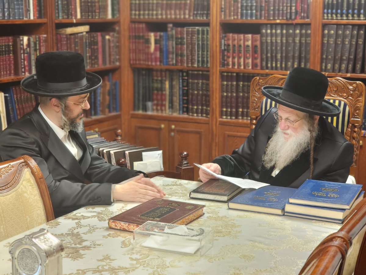 הגרב הגר מזמין את האדמור ממודזיץ לחתונת בתו. קירא