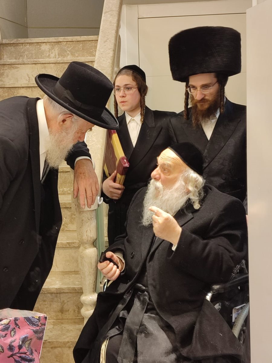 באדבות המצלם