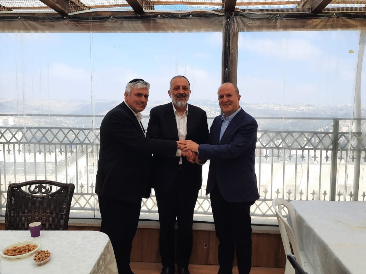 לסרי עם אמסלם ודרעי. דף הפייסבוק של אמסלם