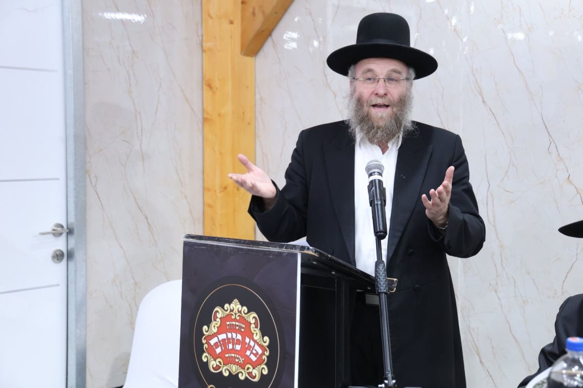 מתחברים לתורה. הרב יחיאל צוקר. דוד ארזני