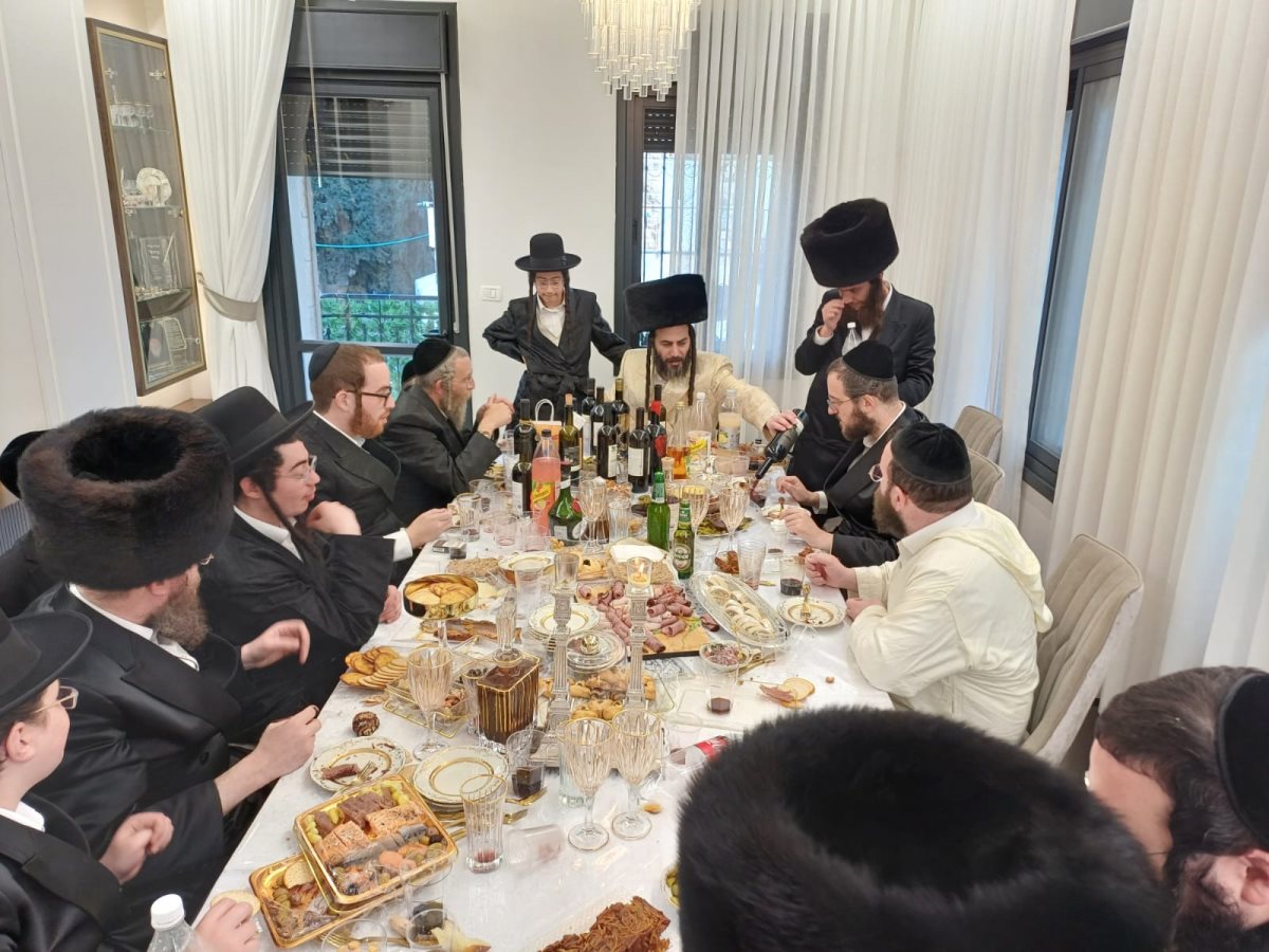 סגן השר יעקב טסלר אצל מוטי בבצ'יק. מתוף דף הטוויטר של משה ויסברג