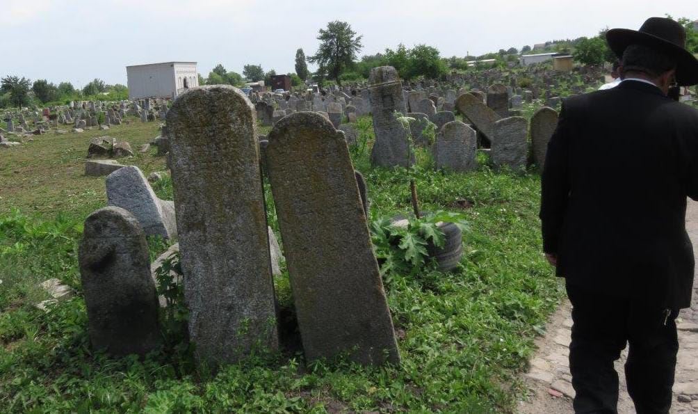 בית עלמין ליד קוזניץ. א' מיכאלי