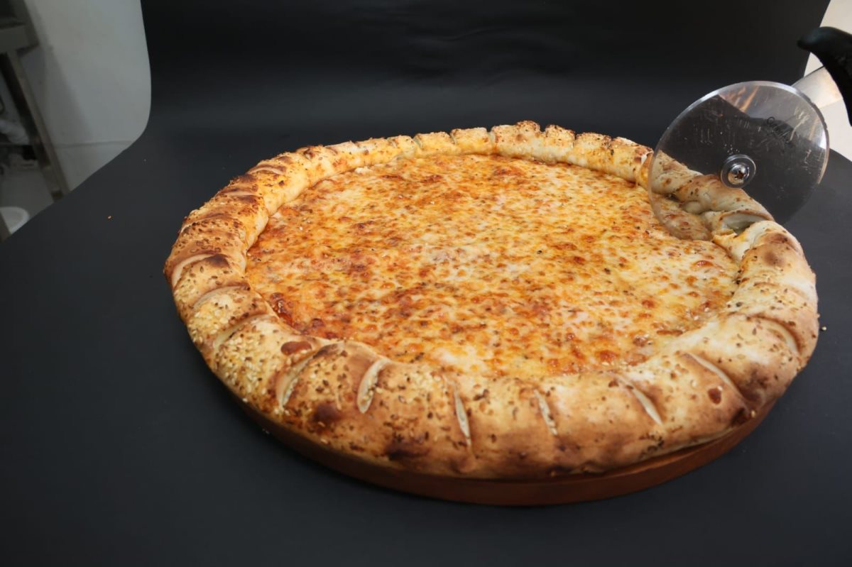 פיצה דלישס. פיצה מסוג אחר