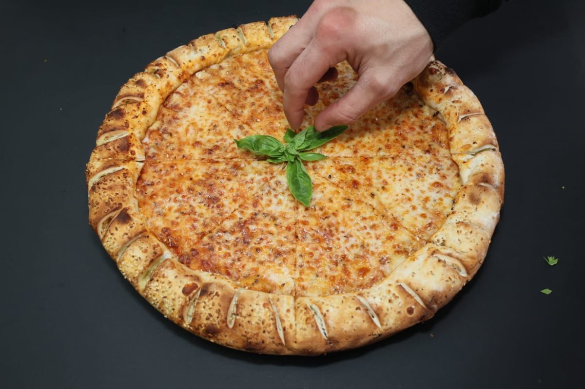 פיצה דלישס. פיצה מסוג אחר