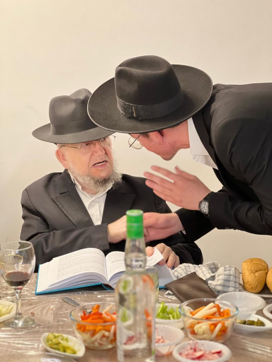 רבי מאיר מאזוז שליטא בביקורו בעיר. א&#39; מיכאלי