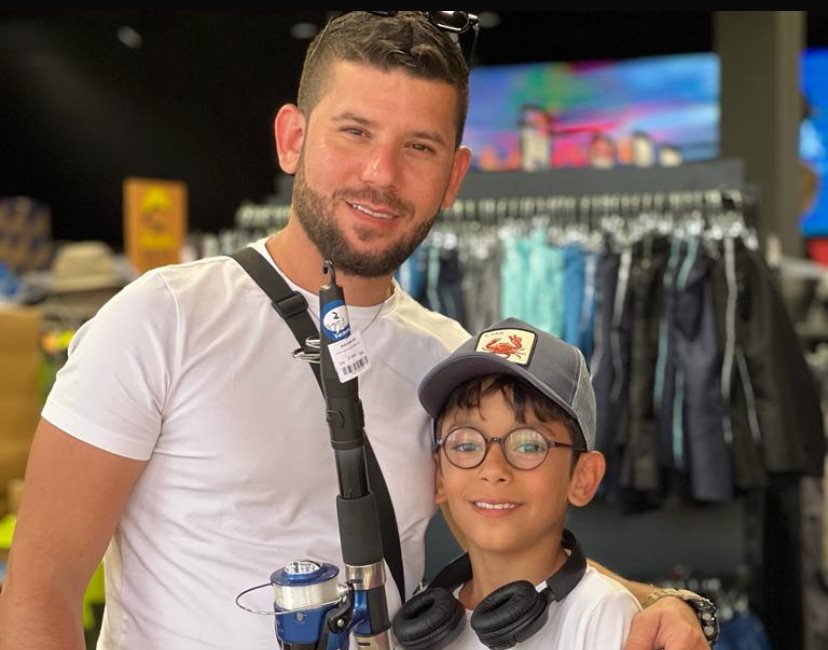 יואב ממן עם בנו רועי - באדיבות המשפחה