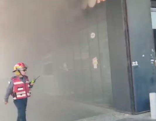 העשן במקום. מתוך הסרטון של חמ&quot;ל אשדוד